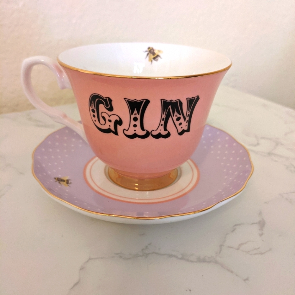 Gin Tea Cup with Gold trim